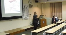 静岡化学工学懇話会 木村元彦 会長(写真左)の挨拶