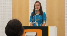 優勝したウルナーさん(スピーチの様子)