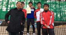 真ん中が大村陸さん