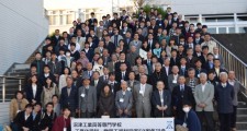 記念講演会参加者による集合写真(平成28年12月23日)