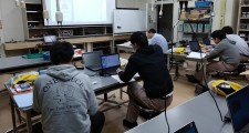 手の空いている人がいないよう、機器を毎回用意しています