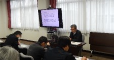 講習を行う山口課長補佐