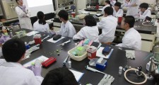 授業「物質と生物」