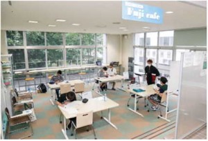Fuji Cafeでの勉強風景