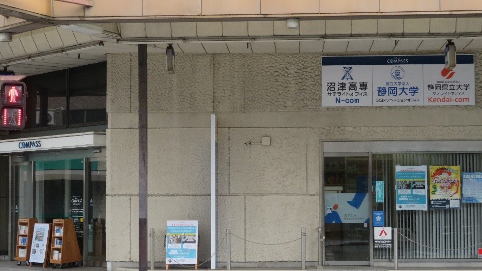正面入口3
