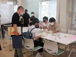 一日体験入学写真（学科展示等の様子２）