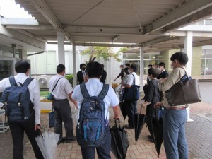 進学説明会（校内案内）