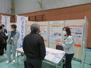 企業展示の様子2