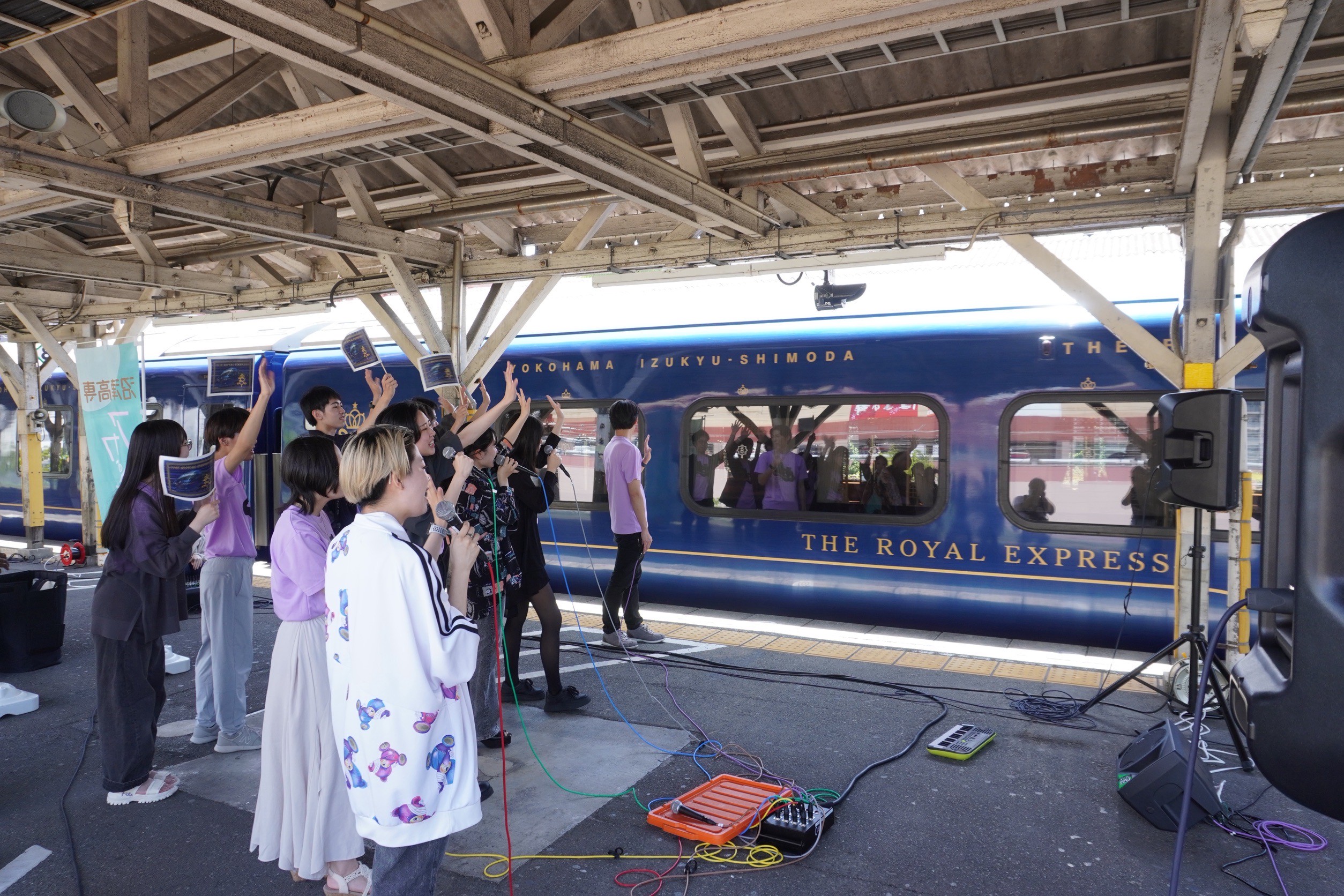 アカペラ部、THE ROYAL EXPRESSおもてなしステージ