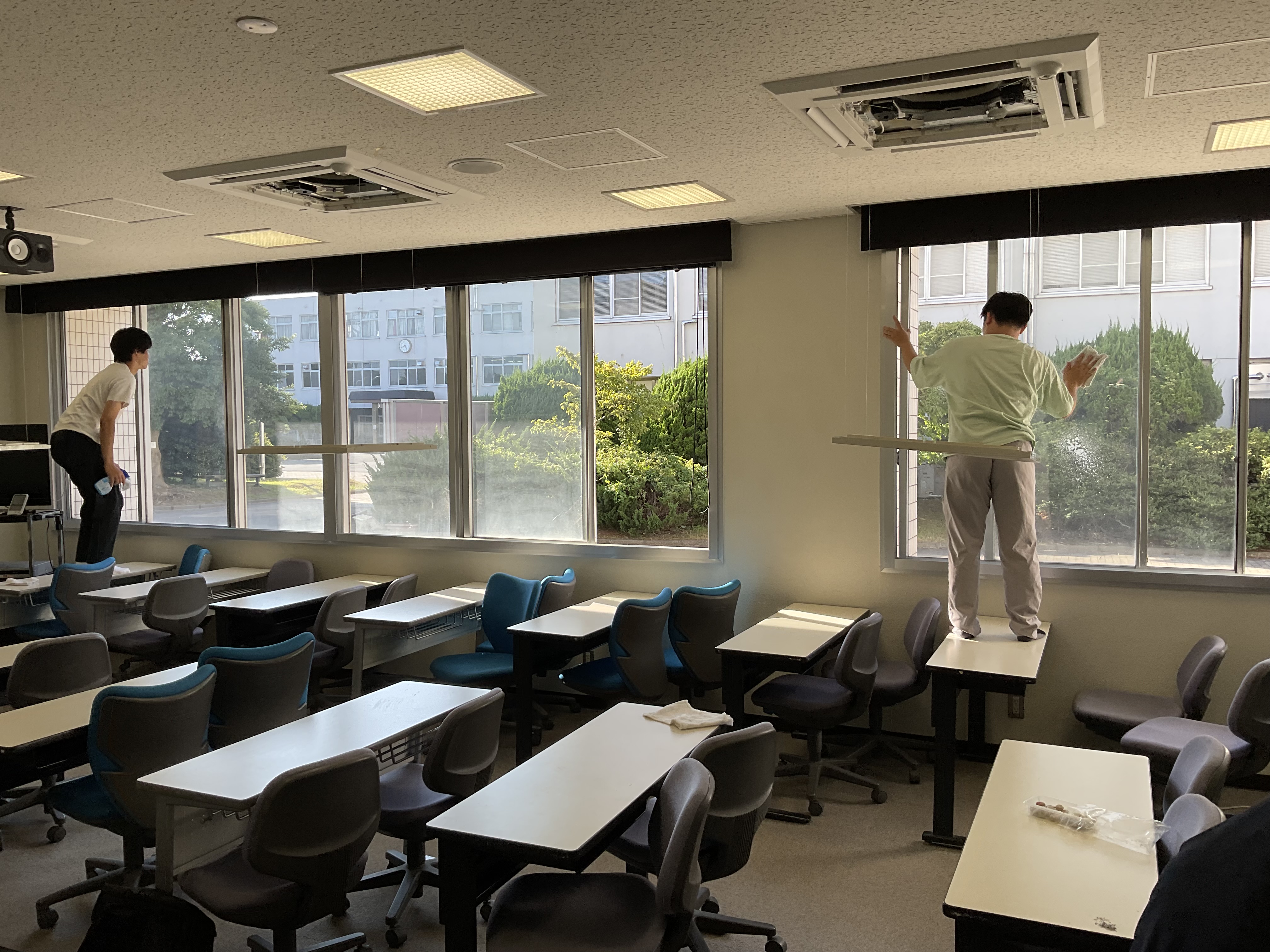 専攻科生が夏休み前の大掃除