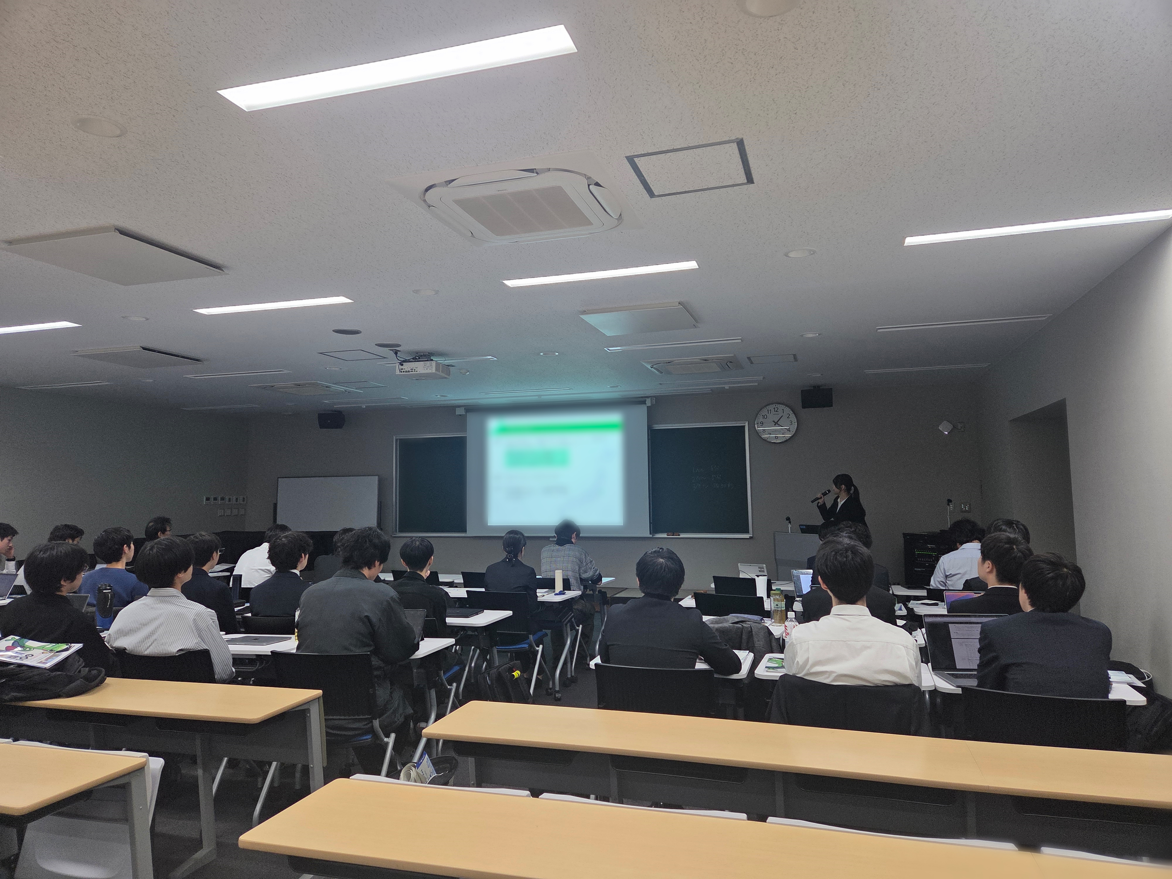 専攻科1年 学外実習中間報告会