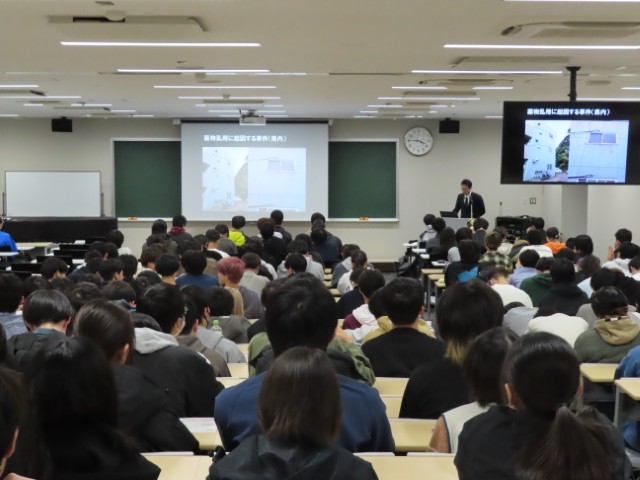 1年生課外教育特別講演(薬物乱用防止)