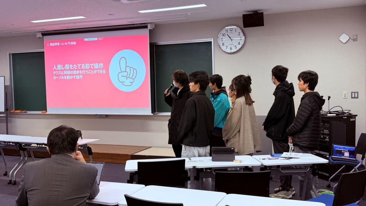 制御情報工学科4年生の創造設計作品発表会