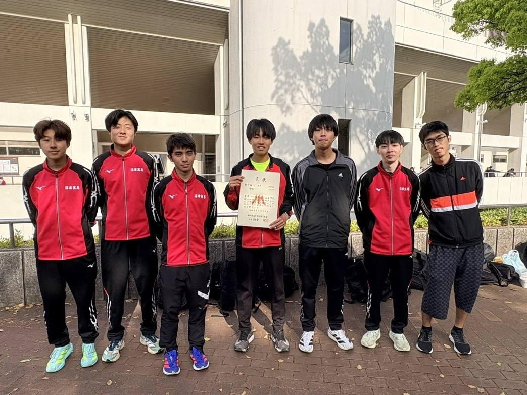 高校総体東部大会陸上競技男子800m優勝