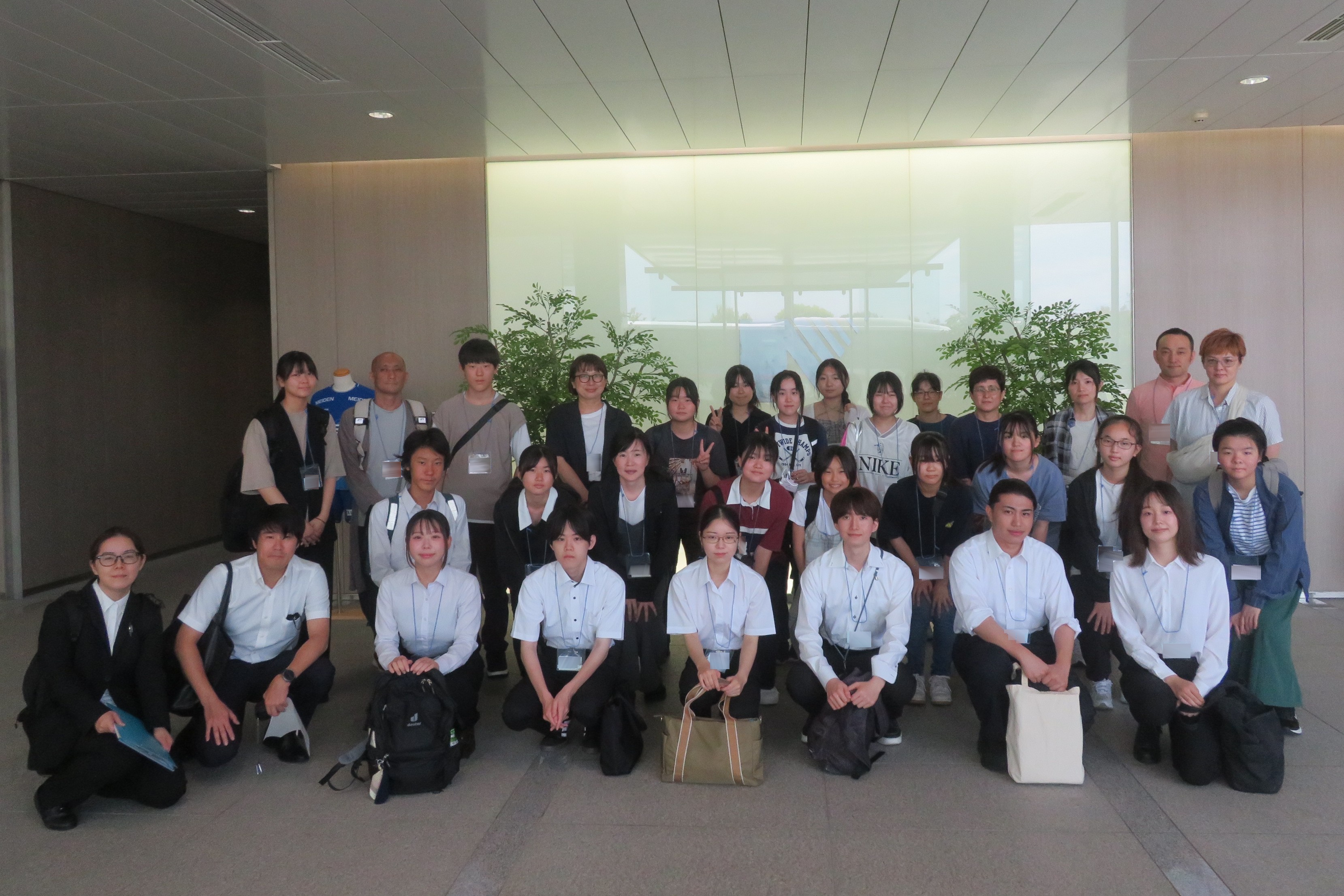 企業見学バスツアー「未来のシゴト見学ツアー」